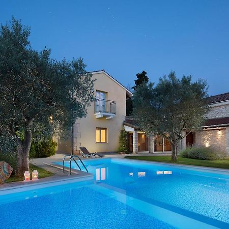Art Villa Sis Rovinj Luaran gambar
